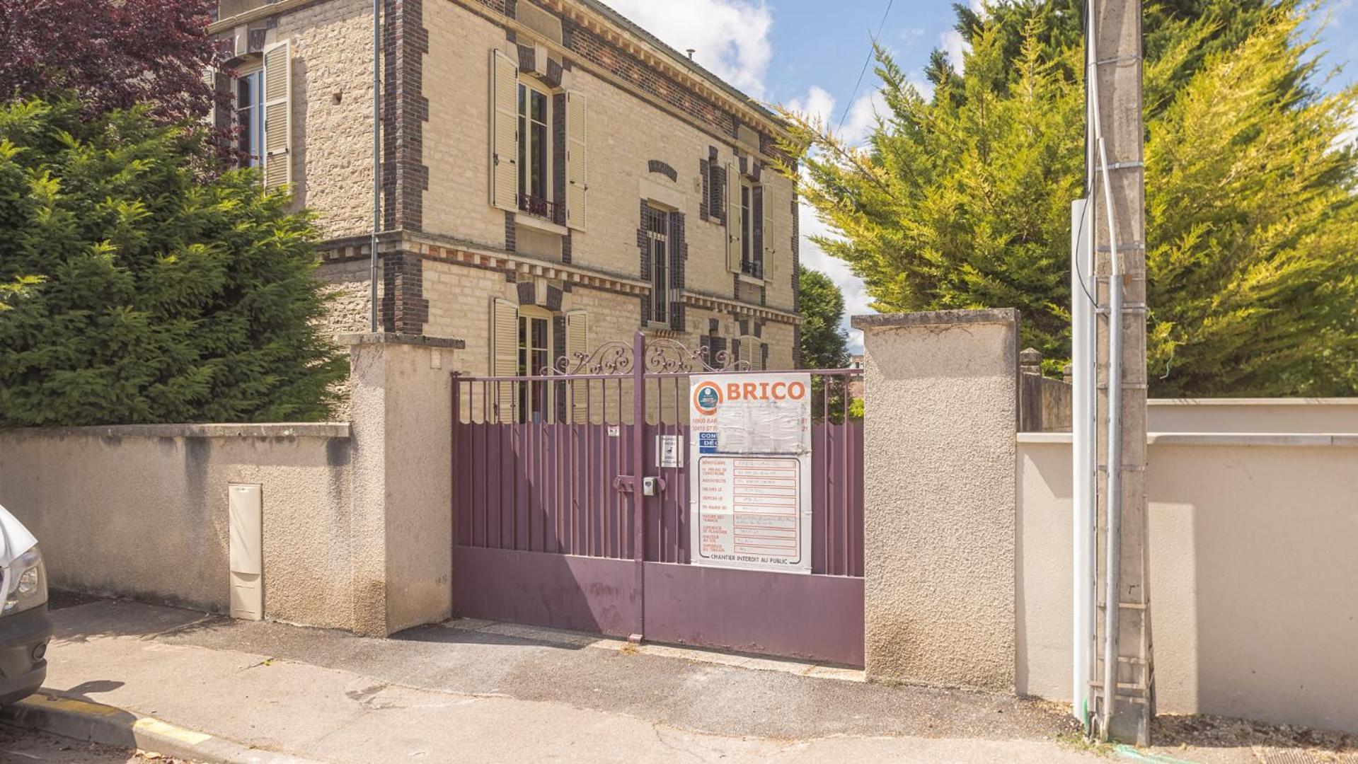 Bonappart 13 - Charme Napoleonien & Confort Troyes Exterior foto